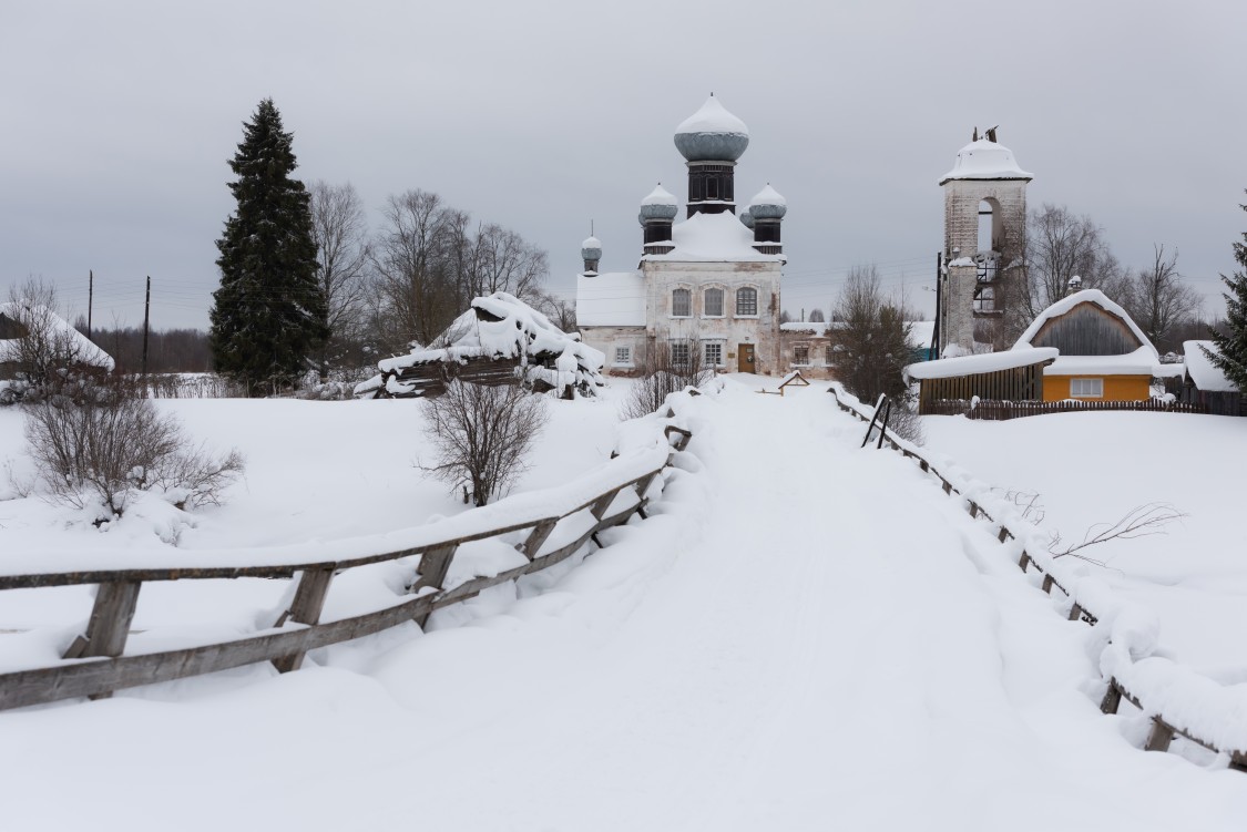 Церковь Параскевы Пятницы, Измайловская (Кенорецкая) (Плесецкий район, Архангельская область). общий вид в ландшафте