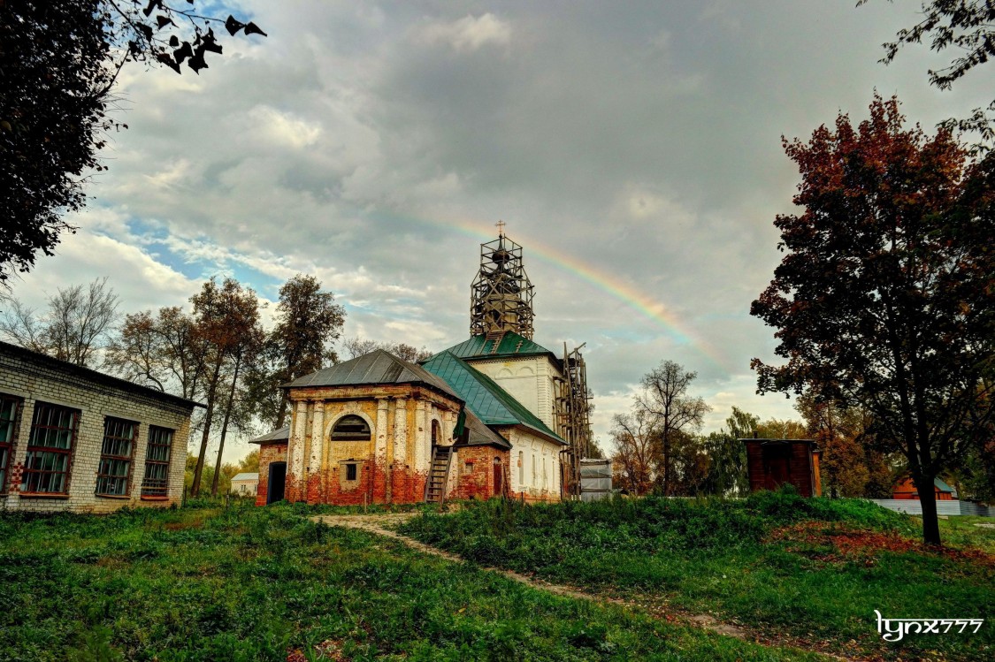 Церковь Вознесения Господня, Юрьев-Польский (Юрьев-Польский район, Владимирская область). фасады, радуга над храмом