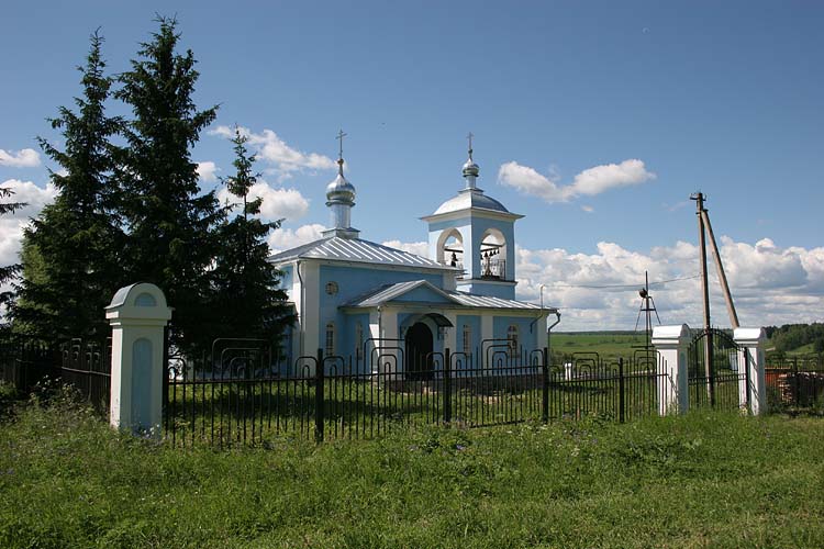 Рязанцево. Церковь Михаила Архангела. общий вид в ландшафте