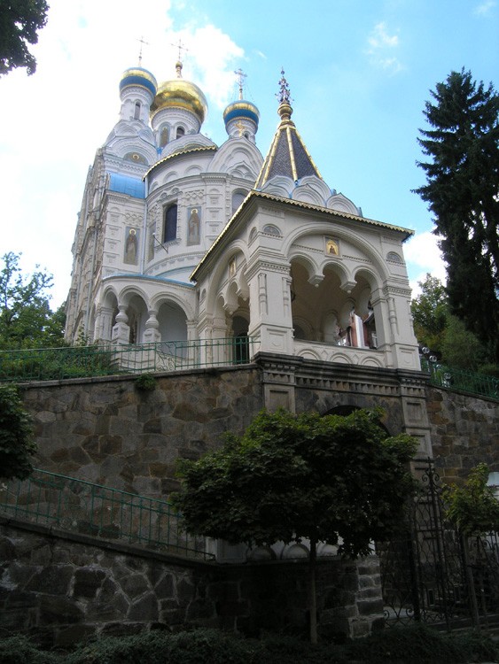 Карловы Вары. Церковь Петра и Павла. фасады