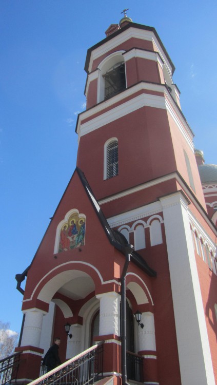 Карабаново. Церковь Троицы Живоначальной (новая). фасады