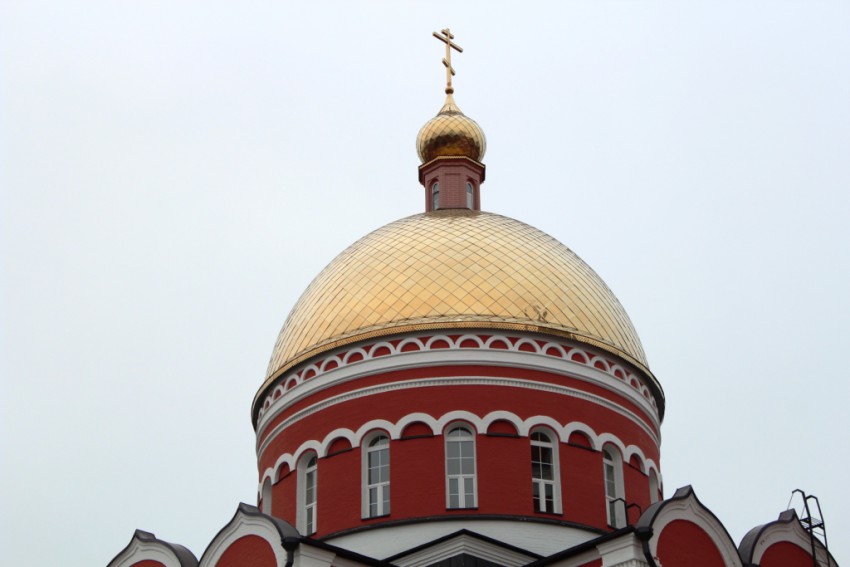 Карабаново. Церковь Троицы Живоначальной (новая). архитектурные детали, Завершение основного объема храма