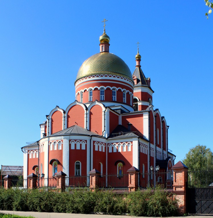 Карабаново. Церковь Троицы Живоначальной (новая). фасады