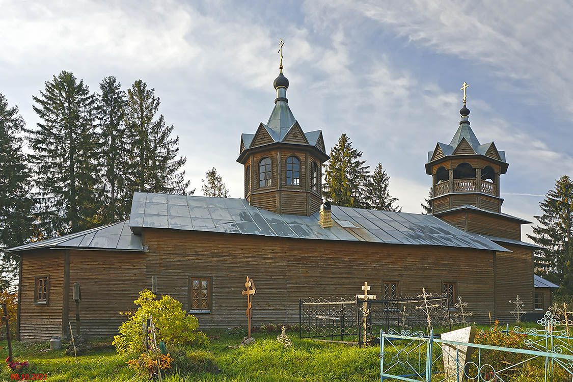 Церковь Успения Пресвятой Богородицы, Внуто (Хвойнинский район, Новгородская область). фасады