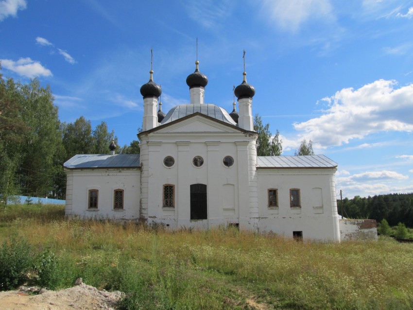 Успенский. Высоковский Ковернинский Успенский мужской монастырь. Церковь Николая Чудотворца. общий вид в ландшафте