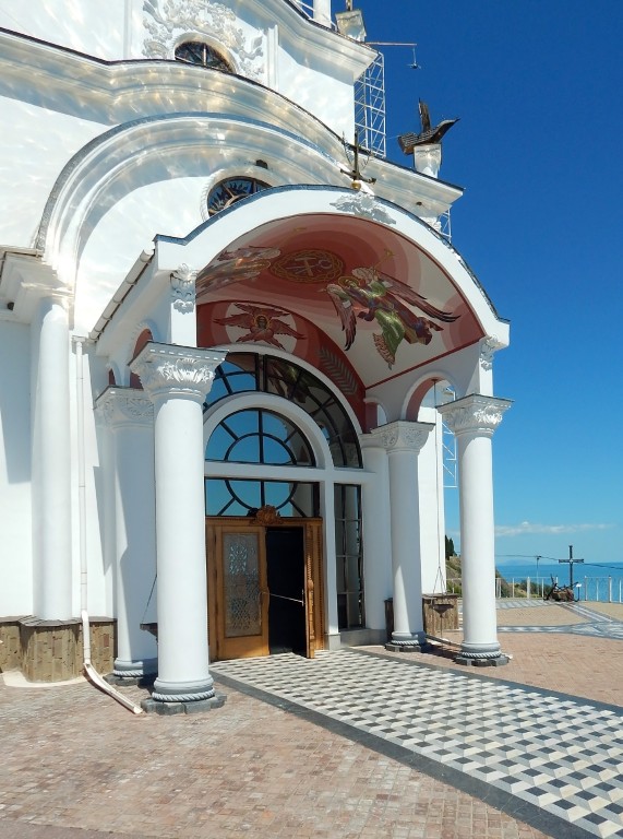 Церковь Николая Чудотворца, Малореченское (Алушта, город, Республика Крым). архитектурные детали