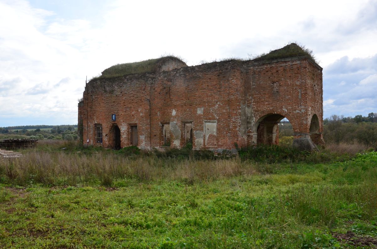 Церковь Покрова Пресвятой Богородицы (старая), Лубянки (Дмитровский район, Орловская область). фасады