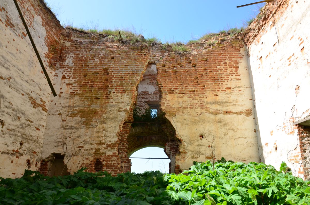 Церковь Покрова Пресвятой Богородицы (старая), Лубянки (Дмитровский район, Орловская область). интерьер и убранство
