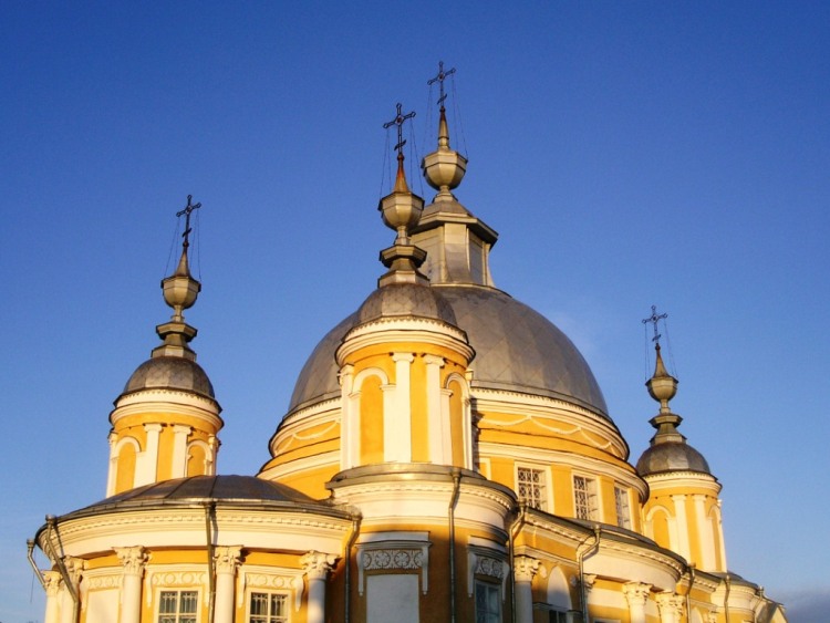 Собор Воскресения Христова (Николая Чудотворца), Устье (Усть-Кубинский район, Вологодская область). архитектурные детали, венчания, вид с северо-востока