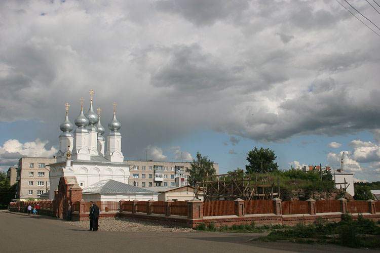 Храмовый комплекс. Церкви Рождества Христова и Бориса и Глеба, Юрьев-Польский (Юрьев-Польский район, Владимирская область). общий вид в ландшафте