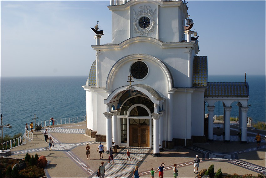 Церковь Николая Чудотворца, Малореченское (Алушта, город, Республика Крым). архитектурные детали, Северный портал