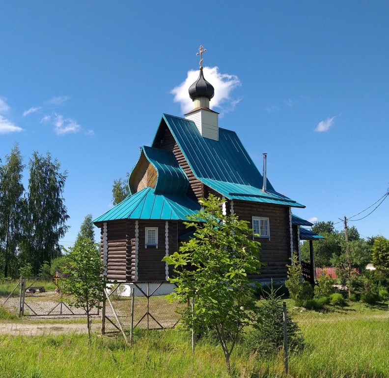 Церковь Покрова Пресвятой Богородицы, Торковичи (Лужский район, Ленинградская область). фасады, Вид с северо-востока
(источник - Wikimedia Commons, CC-BY SA 4.0)
