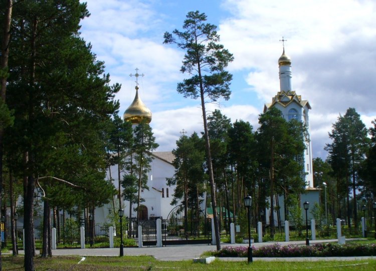 Церковь Успения Пресвятой Богородицы, Когалым (Когалым, город, Ханты-Мансийский автономный округ). фасады