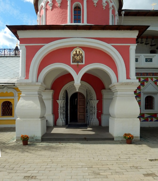Николая и Александры, царственных страстотерпцев, домовая церковь, Павловская Слобода (Истринский городской округ и ЗАТО Восход, Московская область). архитектурные детали