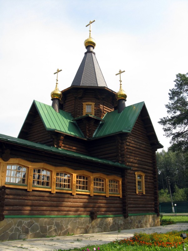 Церковь Серафима Саровского, Снегири (Истринский городской округ и ЗАТО Восход, Московская область). фасады