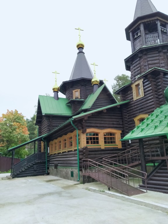 Церковь Серафима Саровского, Снегири (Истринский городской округ и ЗАТО Восход, Московская область). архитектурные детали