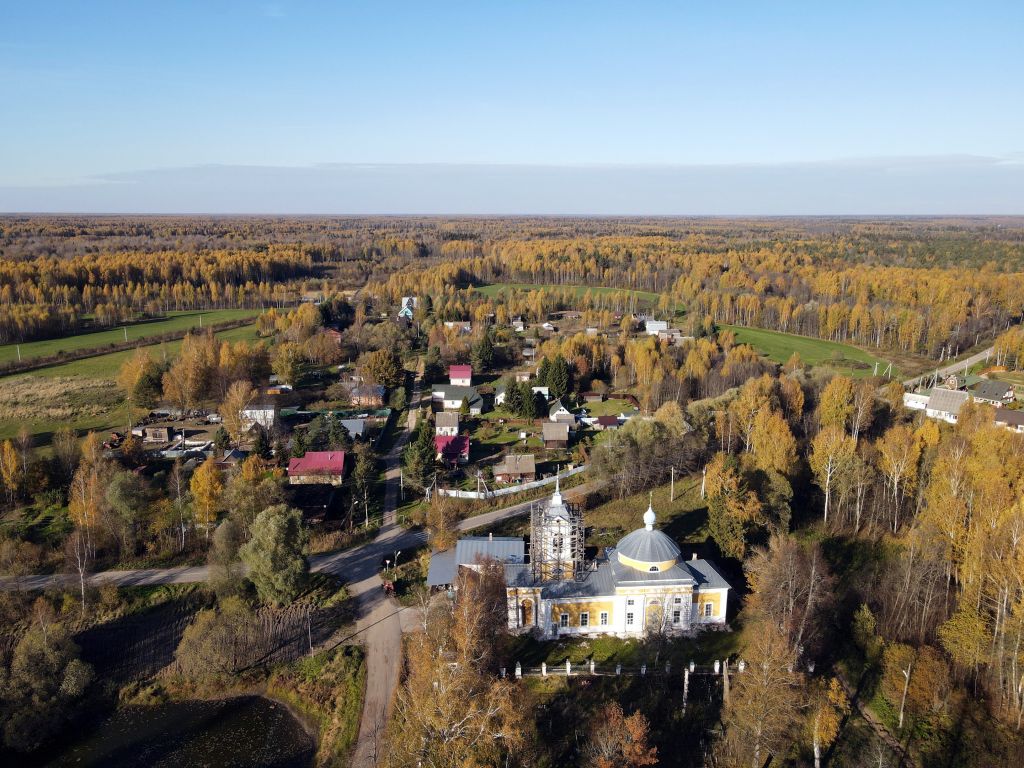 Церковь Спаса Нерукотворного Образа, Дулово (Конаковский район, Тверская область). общий вид в ландшафте