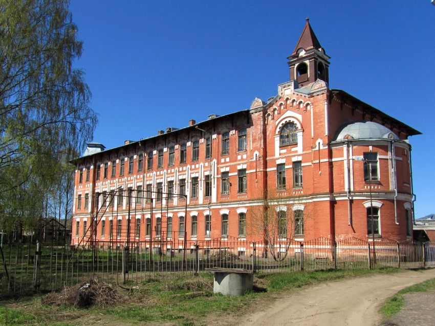 Домовая церковь Покрова Пресвятой Богородицы при бывшем Епархиальном женском училище, Великий Устюг (Великоустюгский район, Вологодская область). фасады, юго-восточный фасад