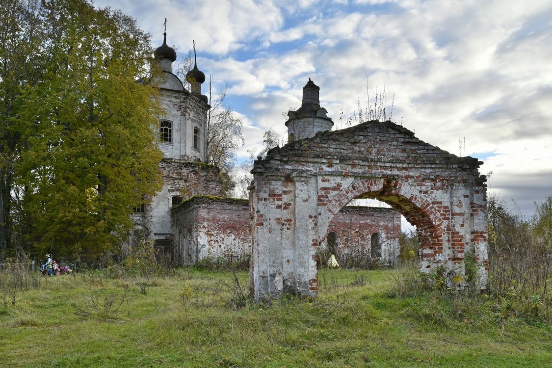 Сосницы (Сосница). Церковь Спаса Преображения. фасады, Общий вид с северо-востока