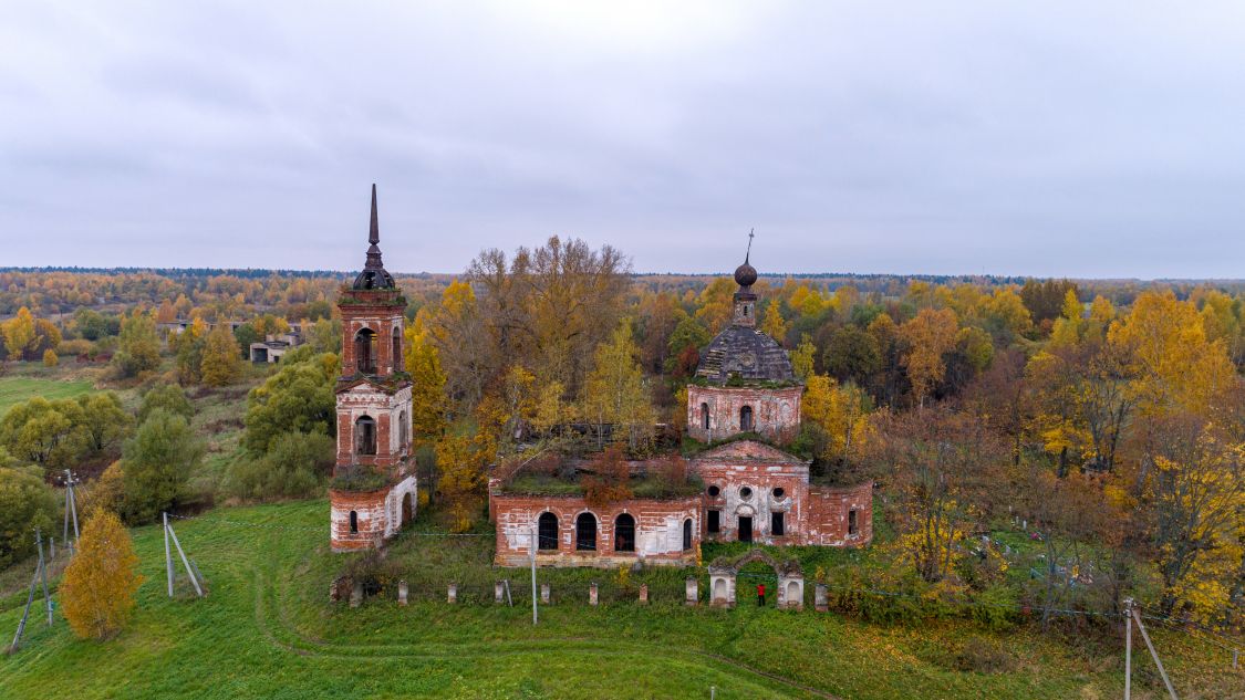 Церковь Благовещения Пресвятой Богородицы, Марьино (Некоузский район, Ярославская область). общий вид в ландшафте