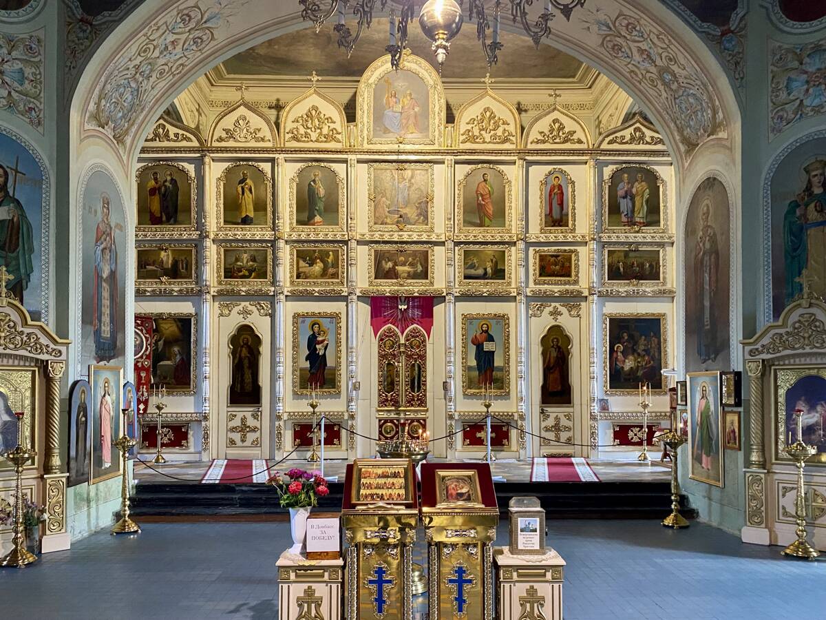 Собор Рождества Христова, Кыштым (Кыштым, город, Челябинская область). интерьер и убранство, Средняя часть
