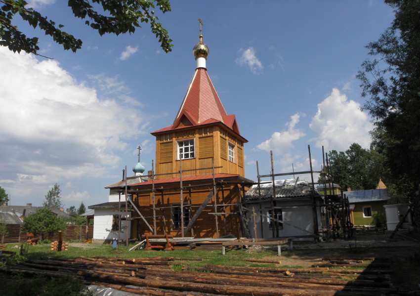 Кунья. Церковь Тихона, Патриарха Всероссийского. общий вид в ландшафте