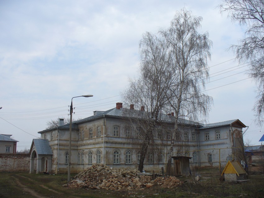 Елабужский Казанско-Богородицкий женский монастырь, Елабуга (Елабужский район, Республика Татарстан). дополнительная информация, Настоятельский корпус