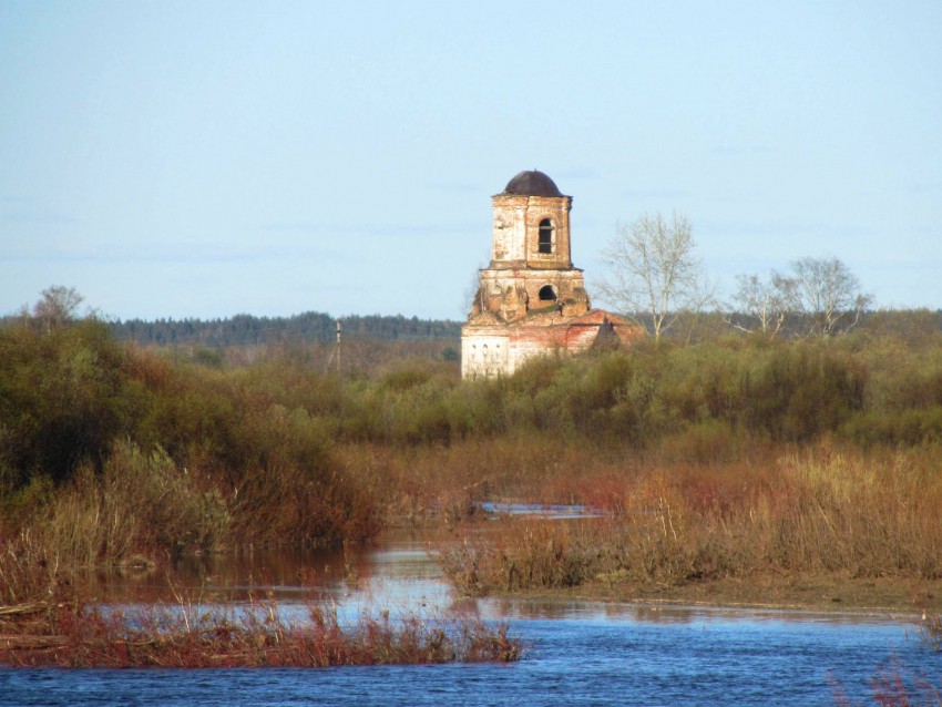 Церковь Рождества Пресвятой Богородицы, Большое Крыловское, урочище (Великоустюгский район, Вологодская область). общий вид в ландшафте, вид с запада
