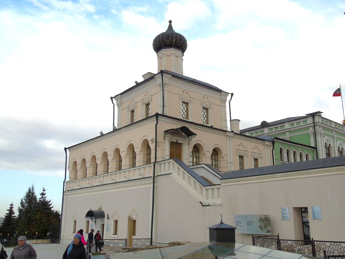 фасады. Кремль. Церковь Сошествия Святого Духа при Губернаторском дворце, Вахитовский район (Казань, город, Республика Татарстан)