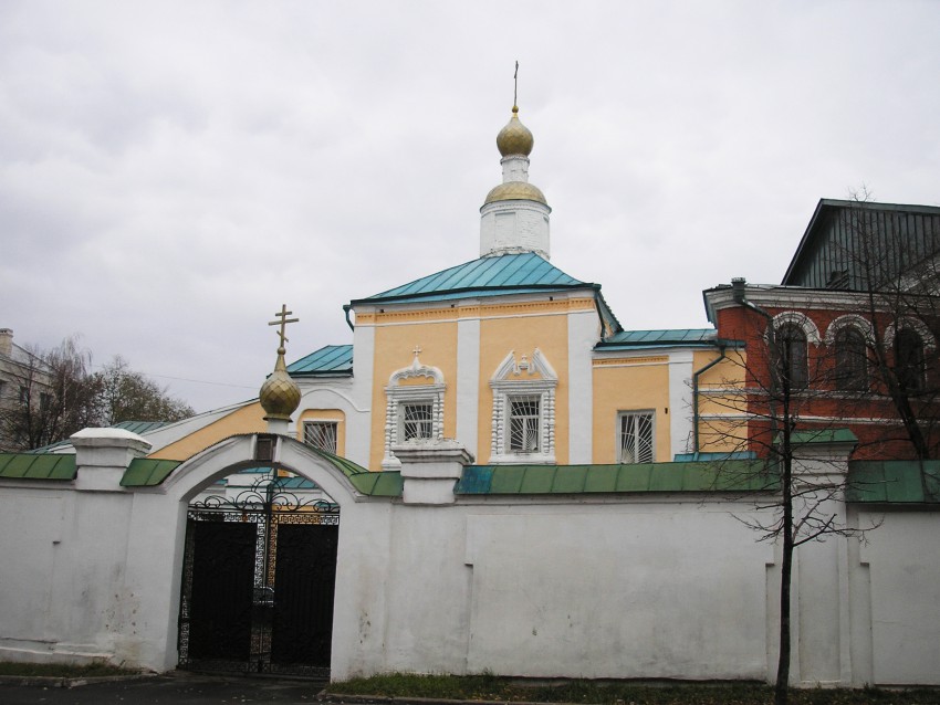 Вахитовский район. Казанско-Богородицкий монастырь. Церковь Веры, Надежды, Любови и матери их Софии. фасады