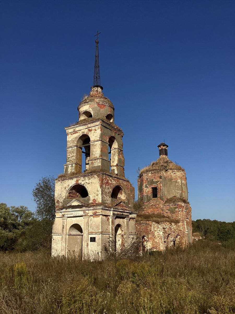 Церковь Успения Пресвятой Богородицы, Шеино (Мценский район и г. Мценск, Орловская область). фасады, Вид с юго-запада