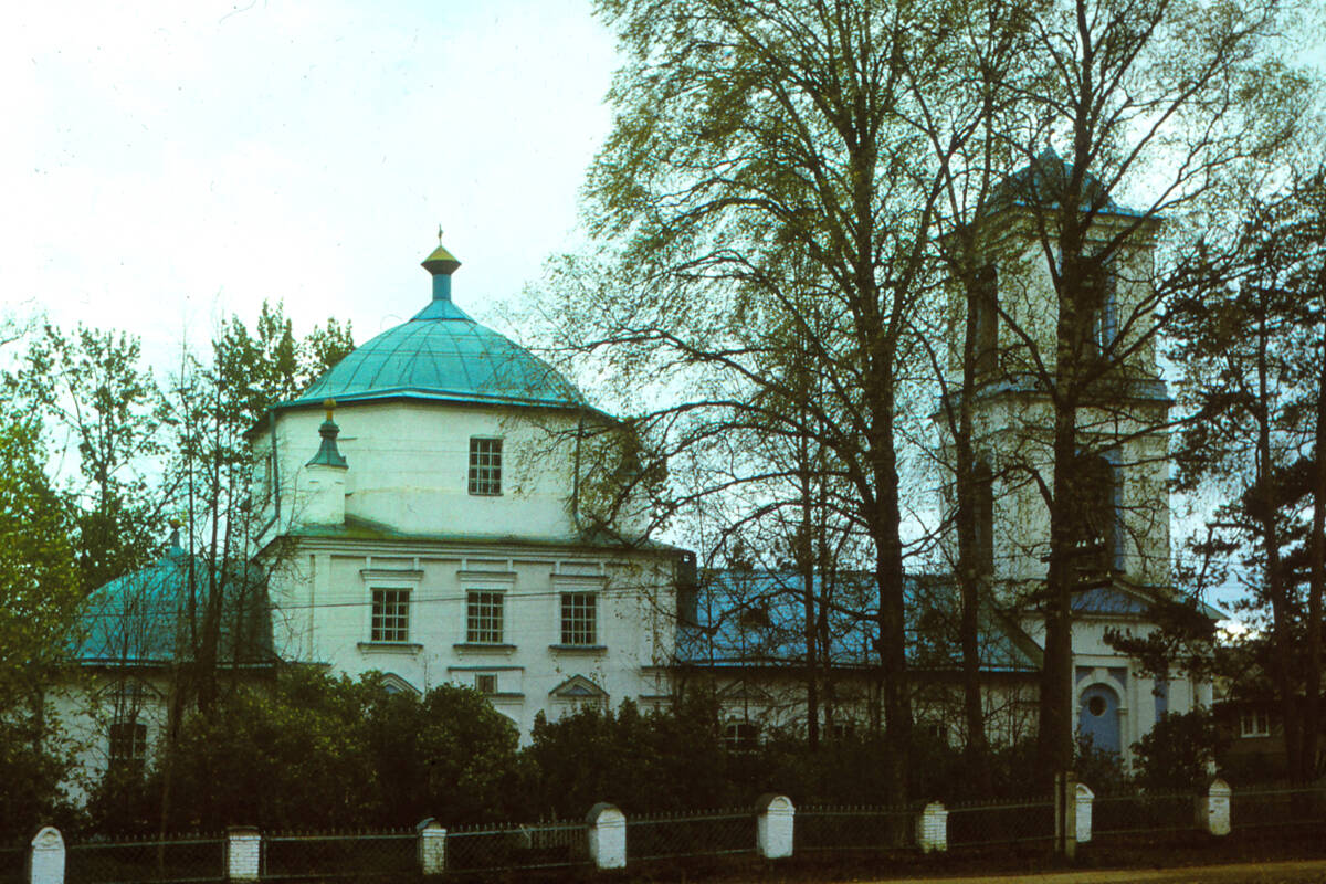Церковь Троицы Живоначальной, Охона (Пестовский район, Новгородская область). фасады