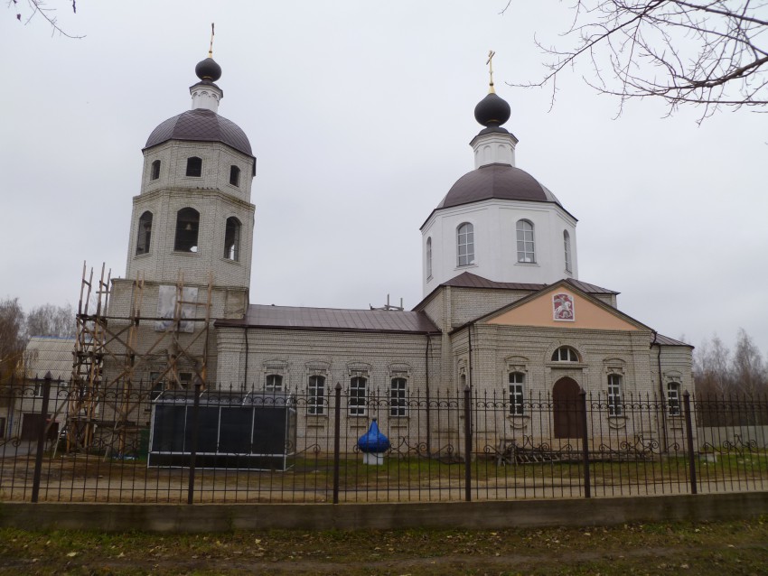 Ливны. Церковь Георгия Победоносца в Рабочем посёлке. фасады