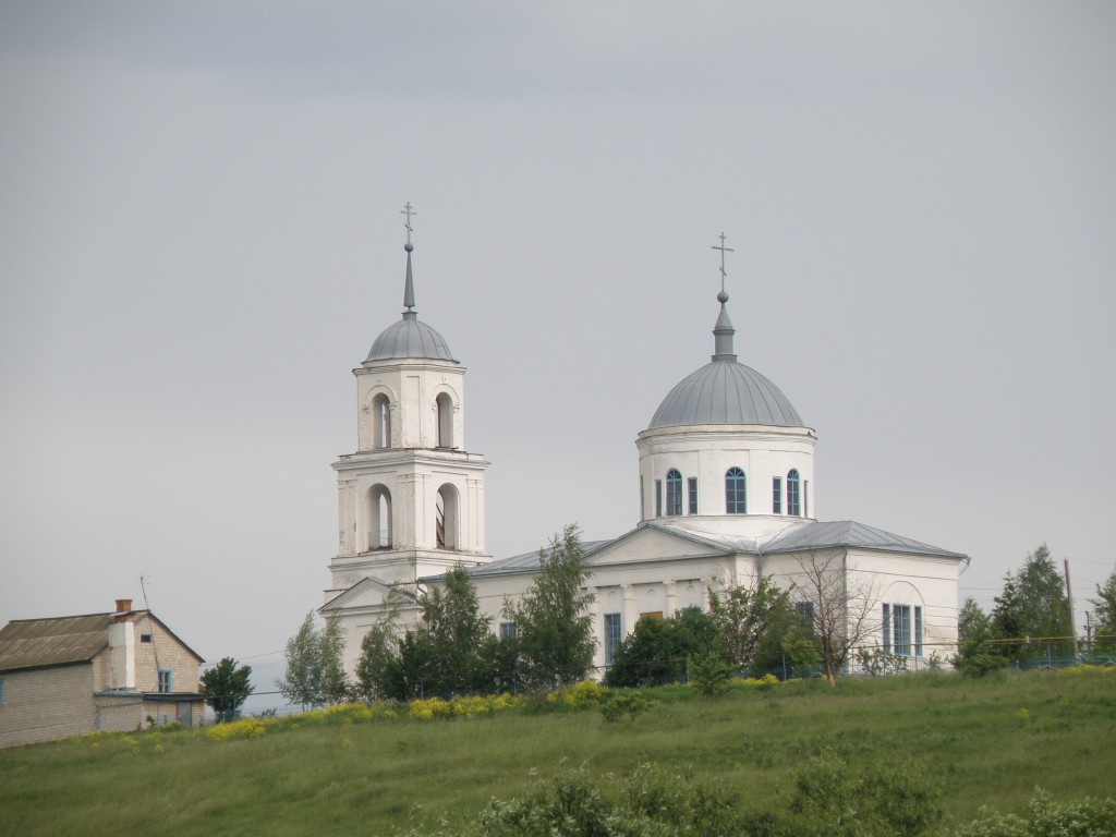 Церковь Рождества Пресвятой Богородицы, Казарь (Залегощенский район, Орловская область). общий вид в ландшафте
