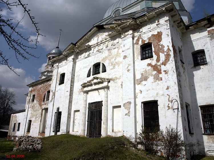 Церковь Воскресения Христова, Ульяново (Ульяновский район, Калужская область). архитектурные детали