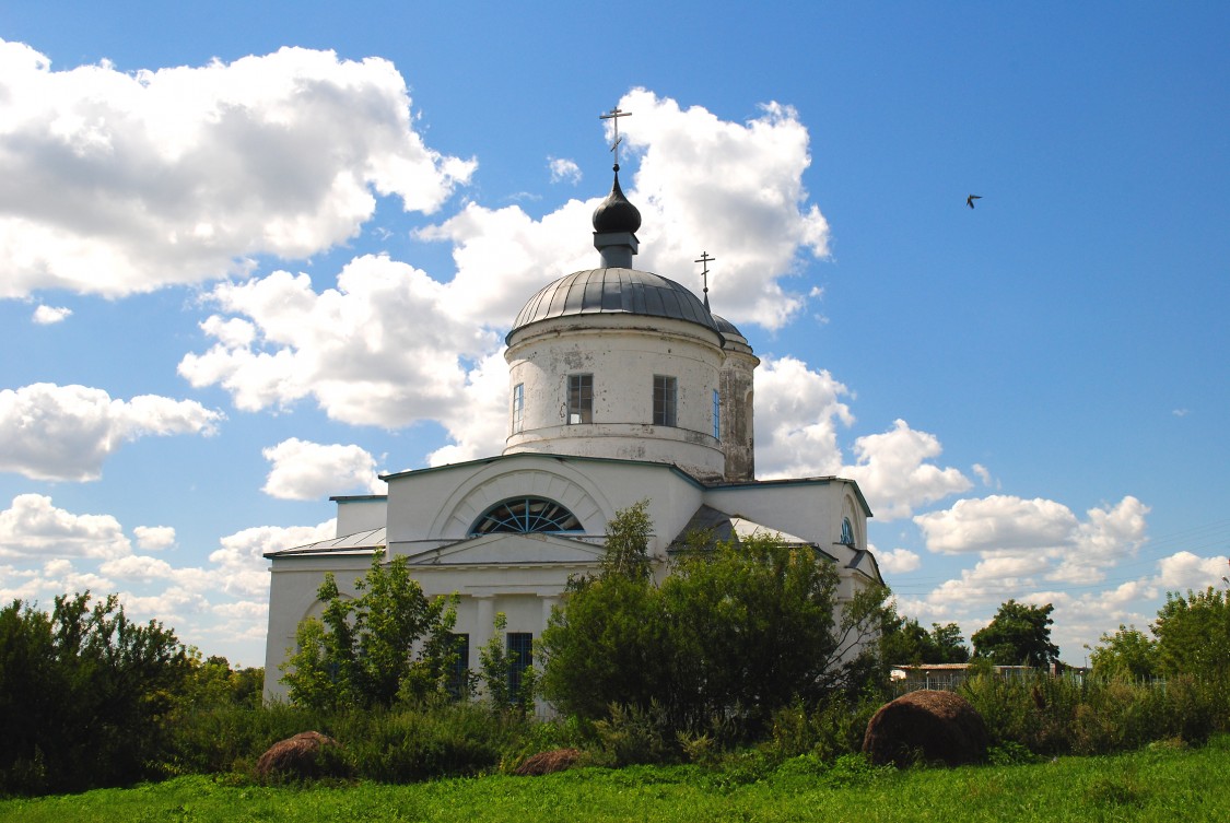 Васильевка. Церковь Михаила Архангела. фасады, Восточный фасад храма Михаила Архангела в селе Васильевка.