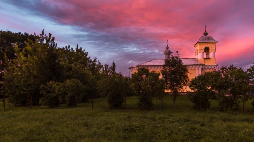 Савино. Церковь Саввы Вишерского. художественные фотографии