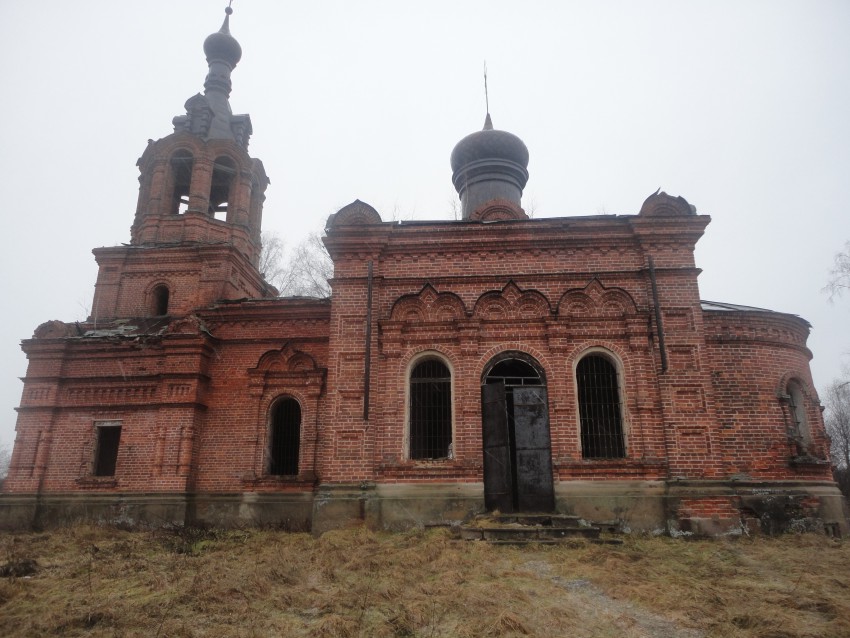 Никола-Реня. Церковь Успения Пресвятой Богородицы. фасады, Вход южного придела.