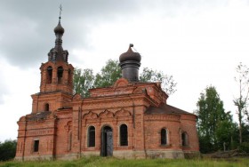 Никола-Реня. Церковь Успения Пресвятой Богородицы