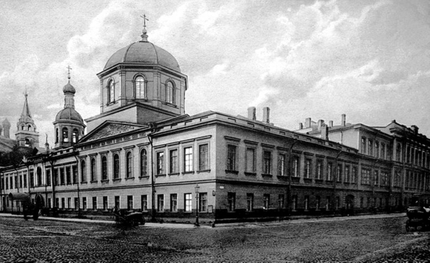 Домовая церковь Преображения Господня при бывшей Первой гимназии, Центральный район (Санкт-Петербург, г. Санкт-Петербург). архивная фотография, фото с сайта ru.wikipedia.org