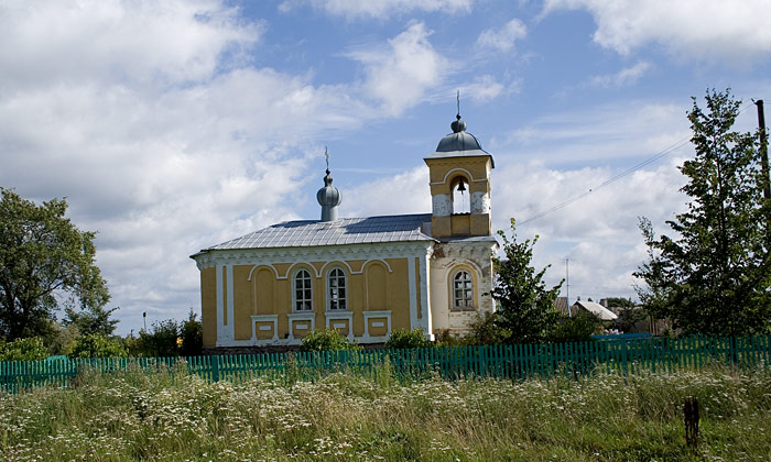 Савино. Церковь Саввы Вишерского. фасады, Северный фасад (с дороги, ведущей к мосту)