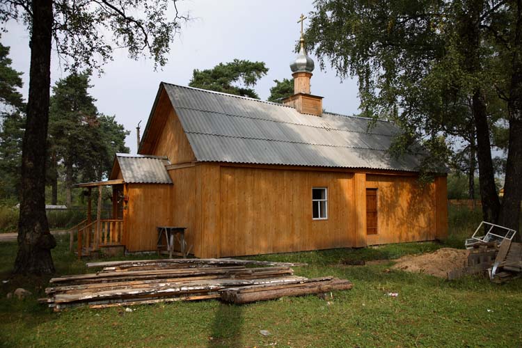 Красный Бор. Церковь Андрея Смоленского (временная). фасады