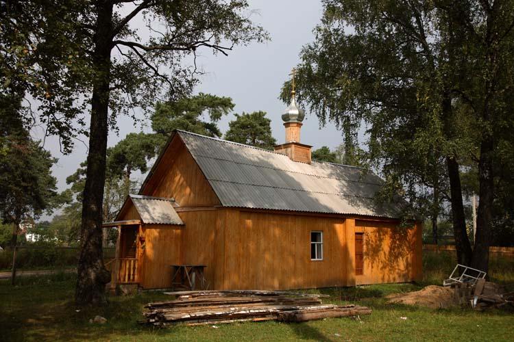 Красный Бор. Церковь Андрея Смоленского (временная). фасады