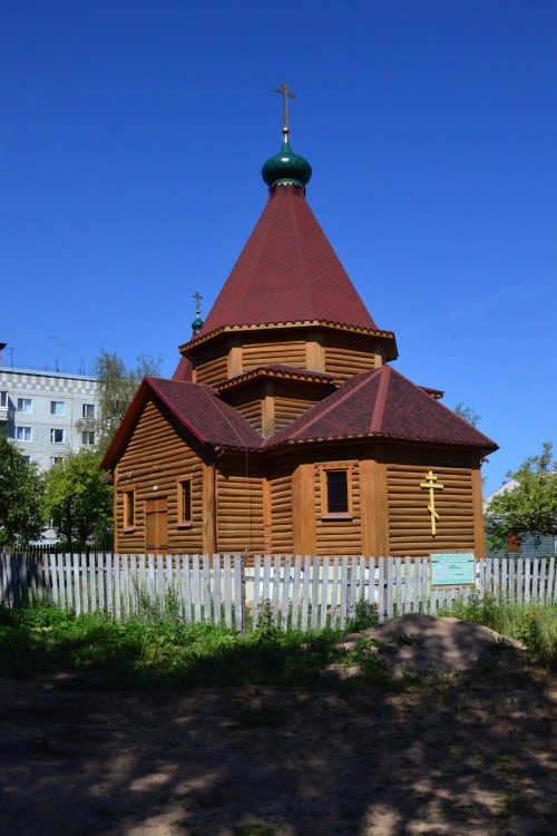 Жуково. Церковь Космы и Дамиана. общий вид в ландшафте