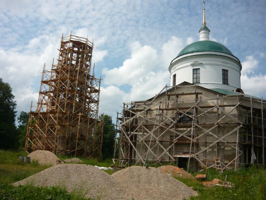 Церковь Казанской иконы Божией Матери, Рай (Смоленский район, Смоленская область). фасады, идут ремонтные работы