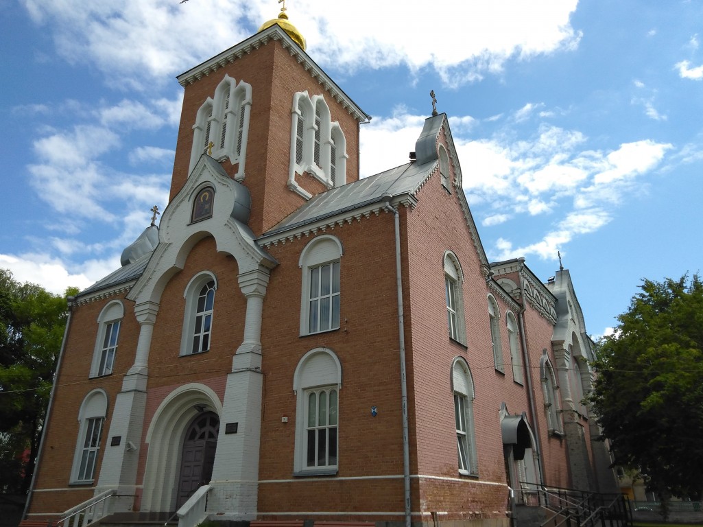 Моленная Рождества Пресвятой Богородицы и Николая Чудотворца на Новом строении, Даугавпилс (Даугавпилс, город, Латвия). фасады, Вид на фасад с угла