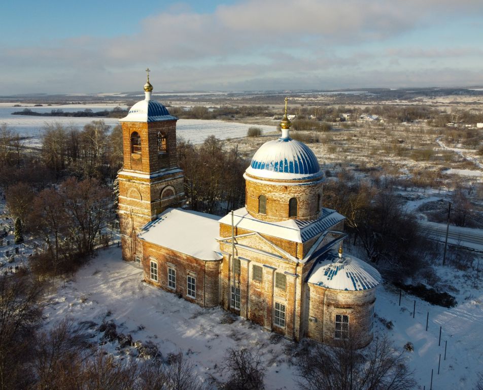 Плотинское. Церковь Покрова Пресвятой Богородицы. общий вид в ландшафте