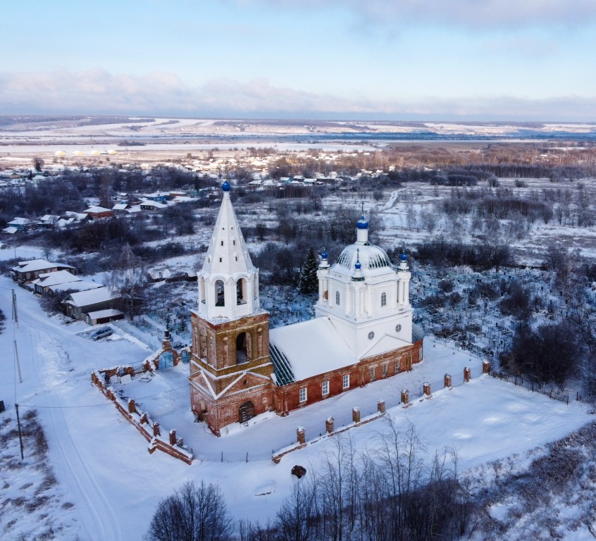 Церковь Рождества Христова, Петровка (Лысковский район, Нижегородская область). общий вид в ландшафте