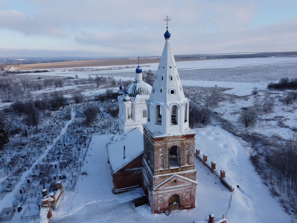 Петровка. Церковь Рождества Христова. фасады