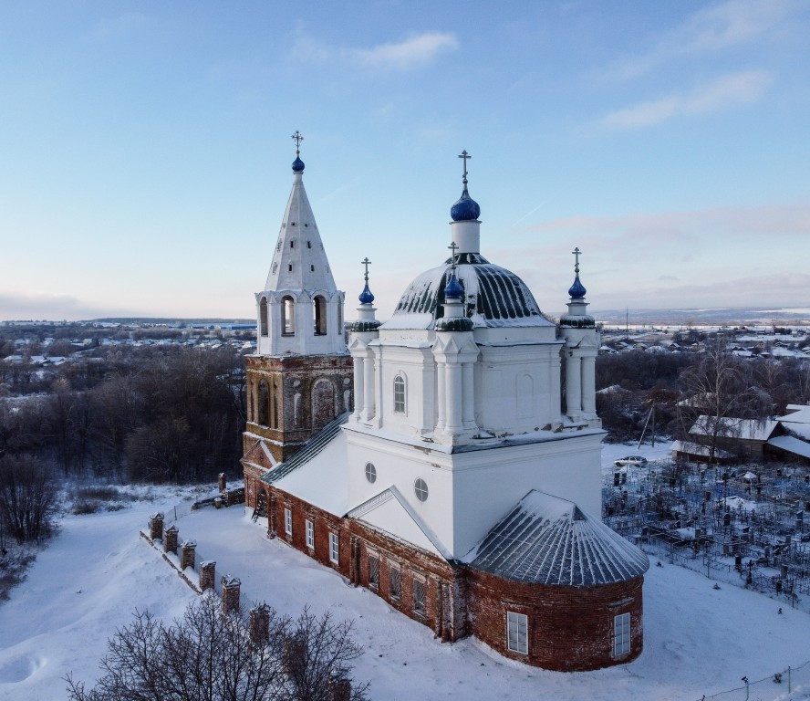 Петровка. Церковь Рождества Христова. фасады